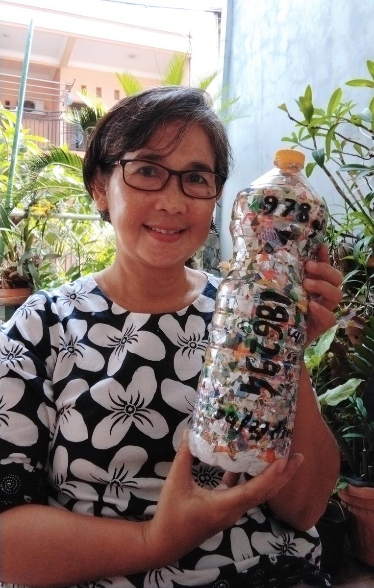 Ecobrick 186294 was made in Tangerang, Banten,  Indonesia and logged on 2022-04-27 02:42:00