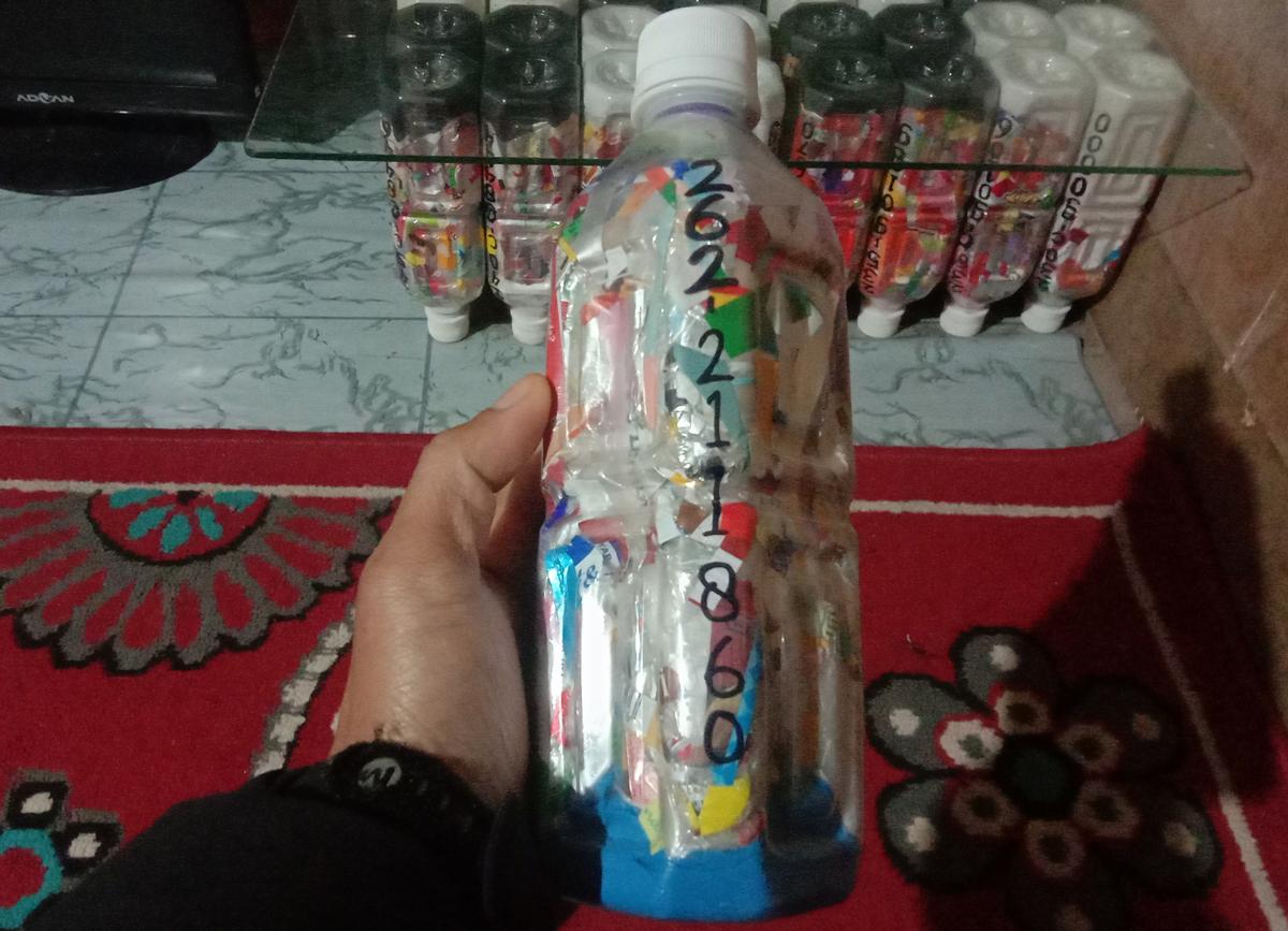 Ecobrick Serial 211860 was made in Gowa, Sulawesi Selatan, Indonesia Ecobrick 211860 was made in Gowa, Sulawesi Selatan, Indonesia and logged on 2024-08-09 07:47:00