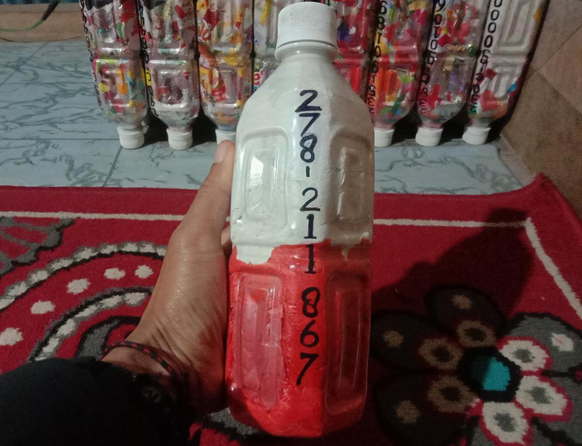 Ecobrick 211867 was made in Gowa, Sulawesi Selatan,  Indonesia and logged on 2024-08-09 08:16:00